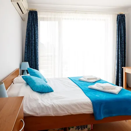 Deluxe Sea View - Family Friendly Sunny Beach